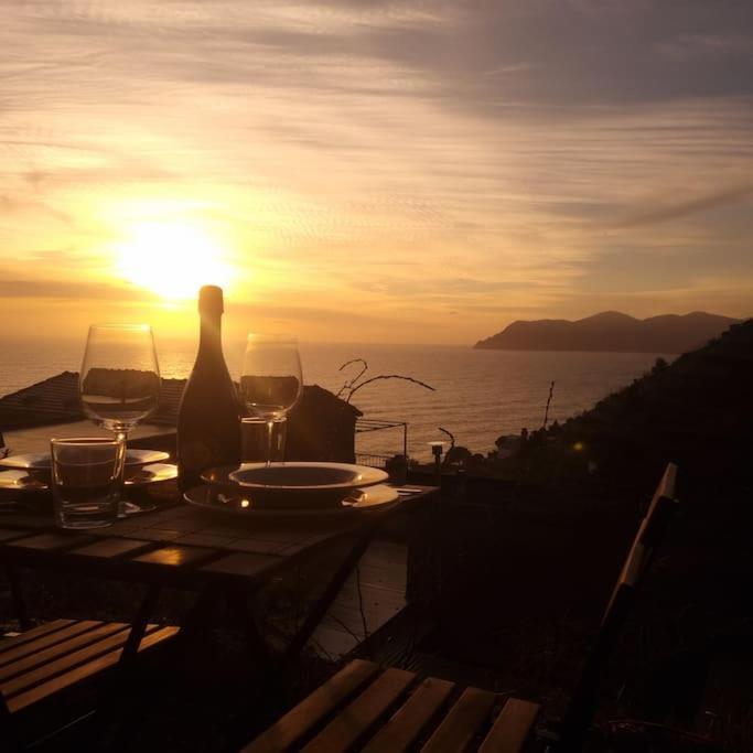 Sunset Manarola Apartment Exterior photo
